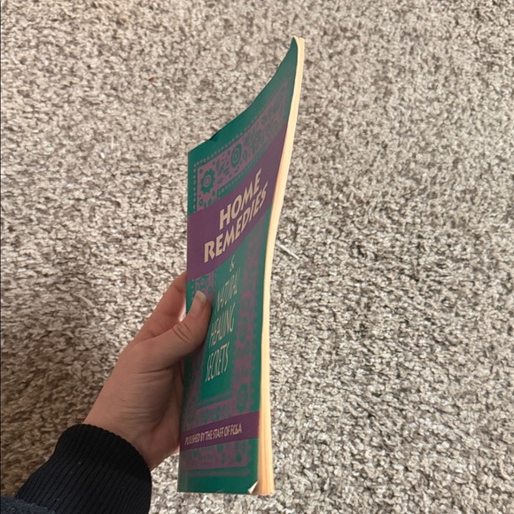 Home Remedies & Natural Healing Secrets Book - Picture 9 of 9